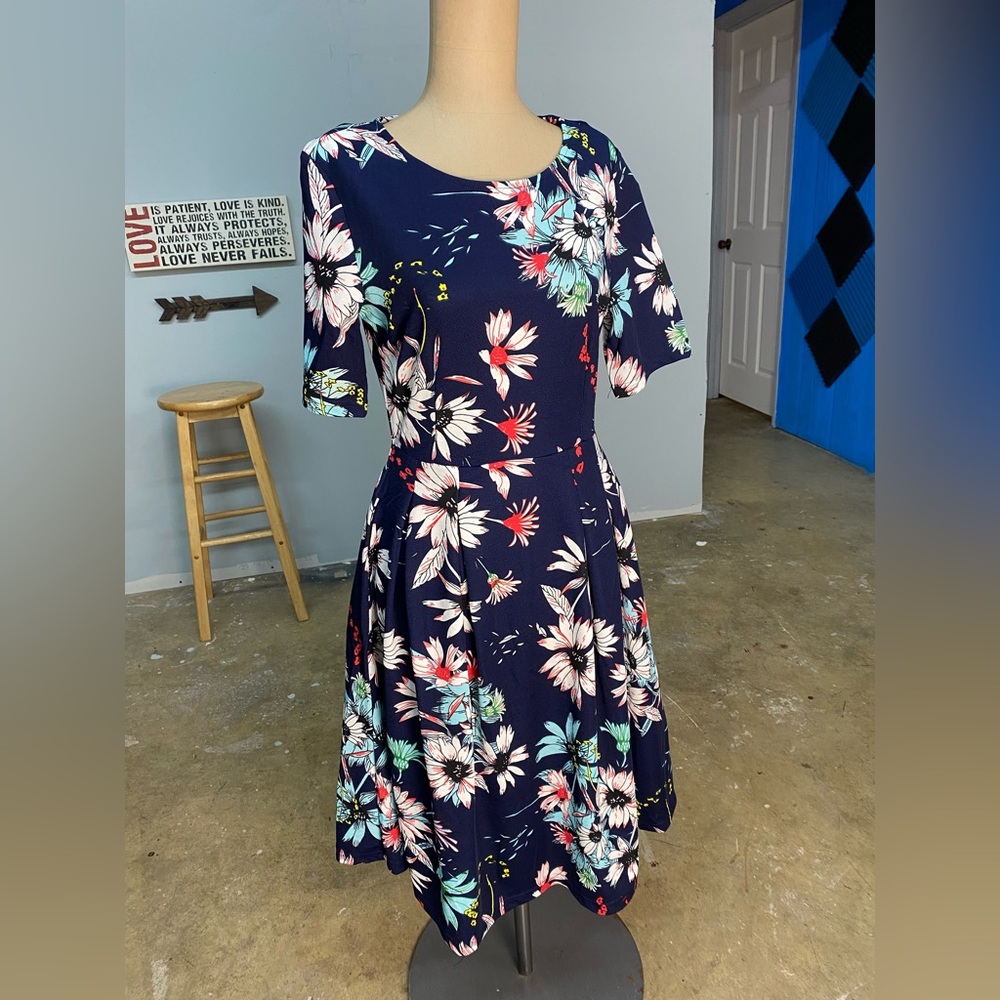 New Women’s Navy Floral Medium Size Dress